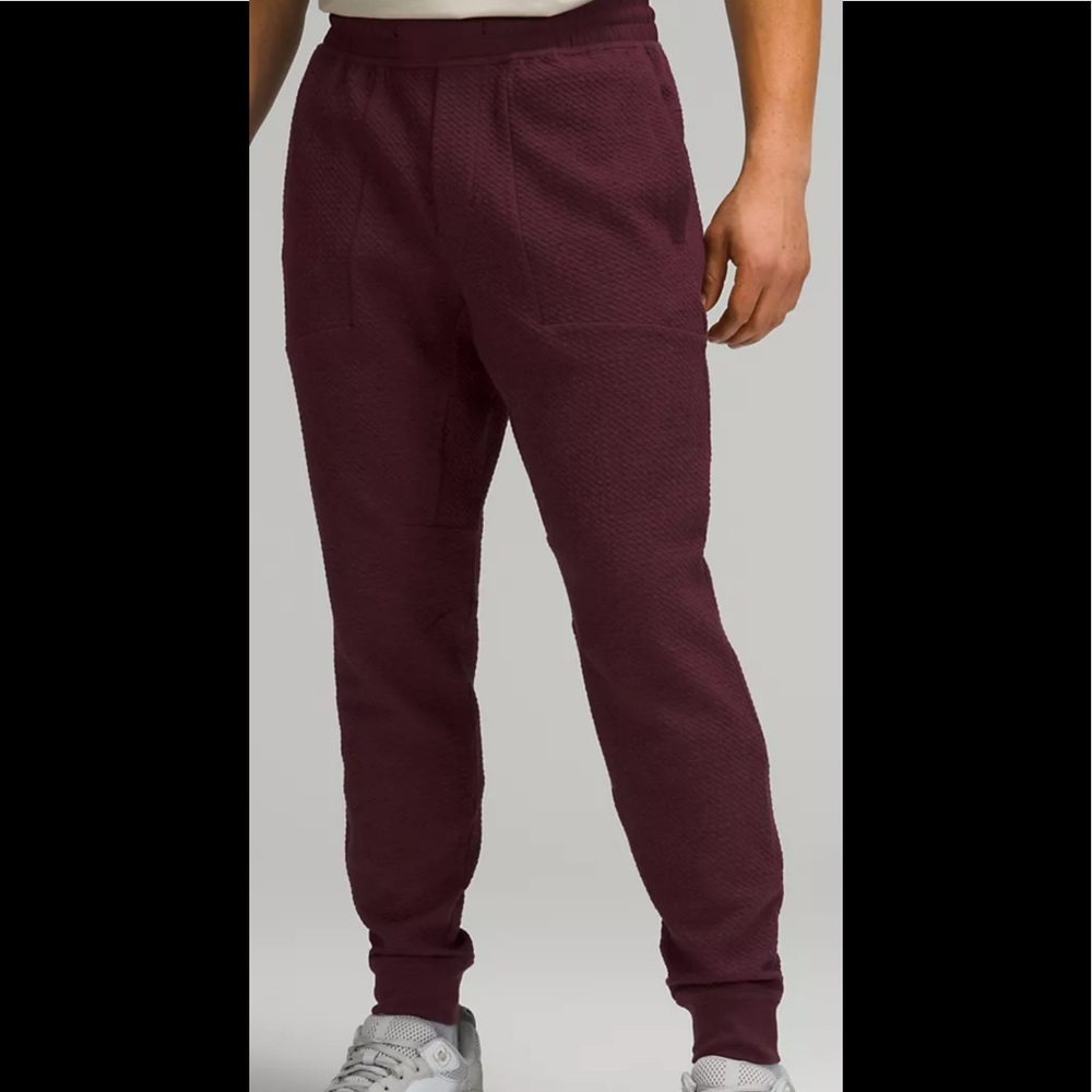 Lululemon At Ease, Men’s Joggers! Large, burgundy!
